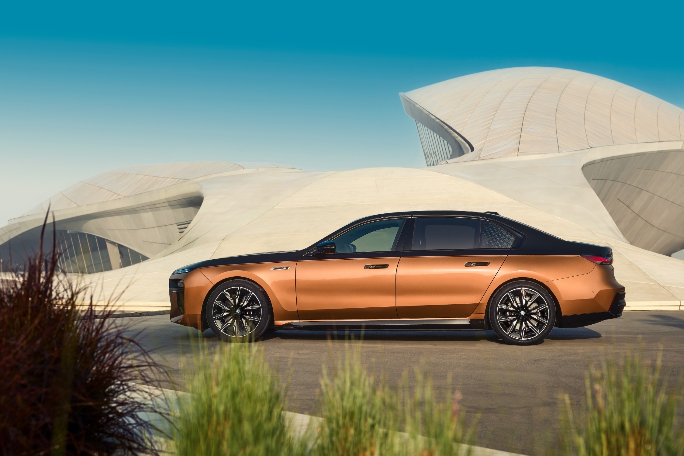 The 2024 BMW i7 M70 xDrive EV - Where Electric Innovation Meets Luxury ...