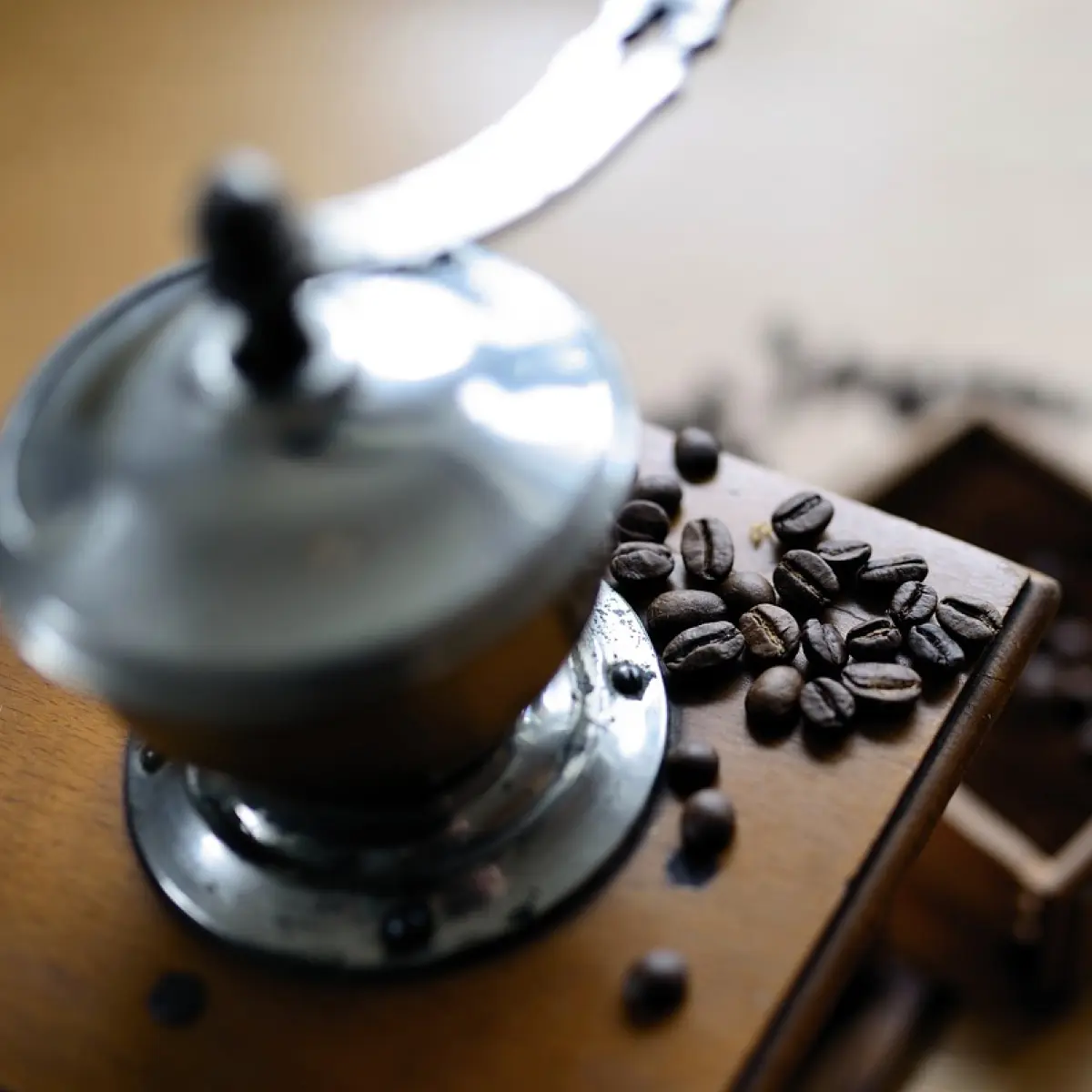 Best Manual Coffee Grinder Under 100