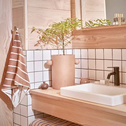 8 Easy Ways to Elevate Your Bathroom Decor (2023) | The Quality Edit