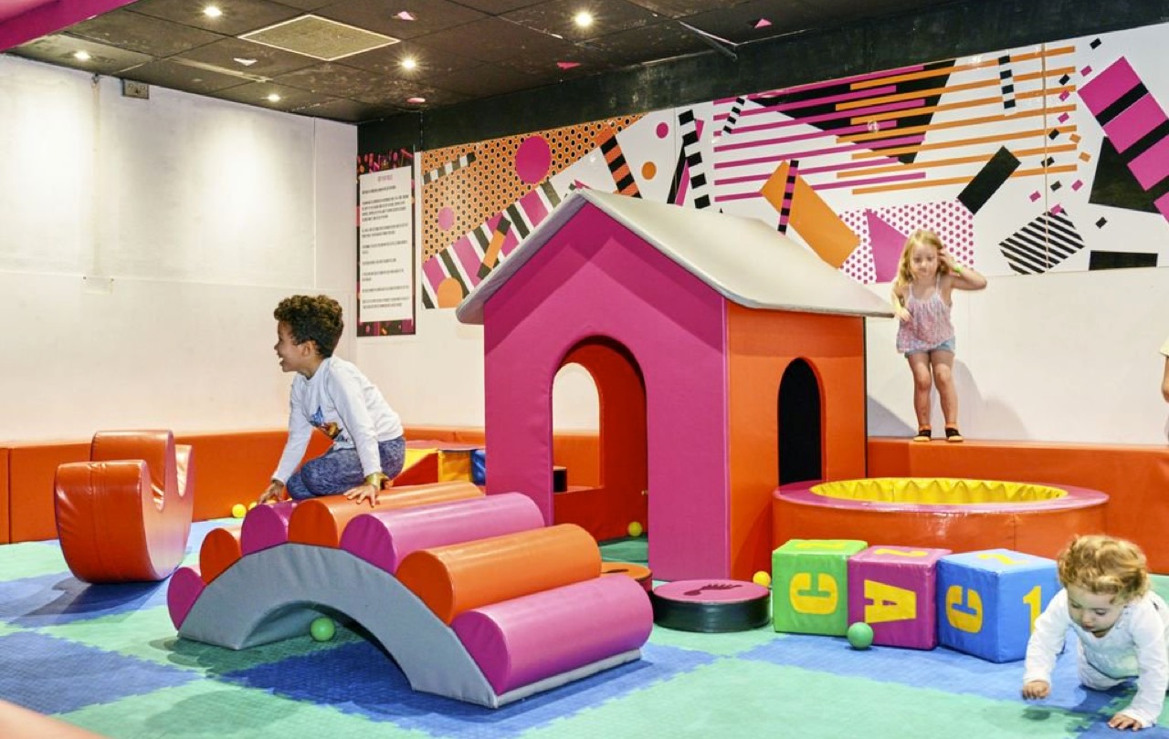 toddlers enjoying soft play at zapspace