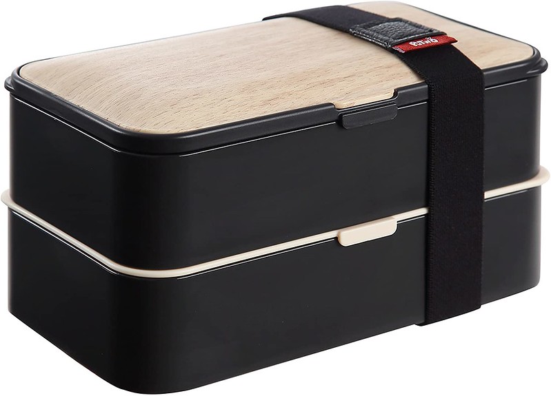 Black and wood PuTwo Tier Bento Box.