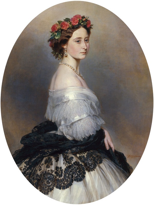 Portrait of Princess Alice, wearing a garland of flowers around her head.
