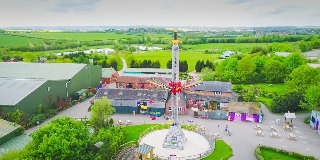 View of Twinlakes Family Theme Park from above.