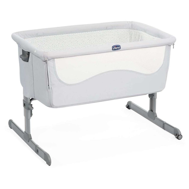 Chicco Next 2 Me Bedside Sleeper Crib.