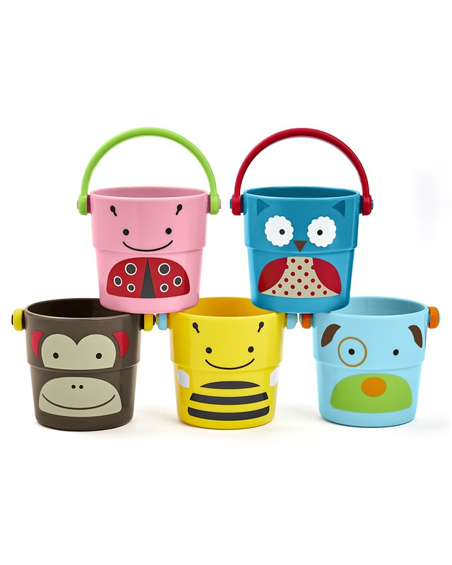 Skip Hop Zoo Stack And Pour Buckets.