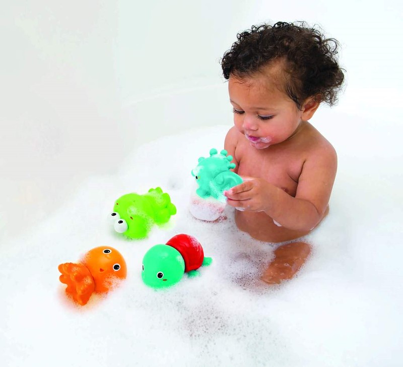 Infantino Senso Plug & Squirt Aquarium.