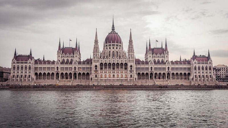 An image of the Hungarian Parliament building.