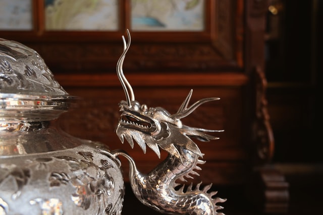 (Find the perfect first name for your ice dragon.