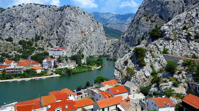 Croatian surnames are rare and unique and will stand out among other surnames.