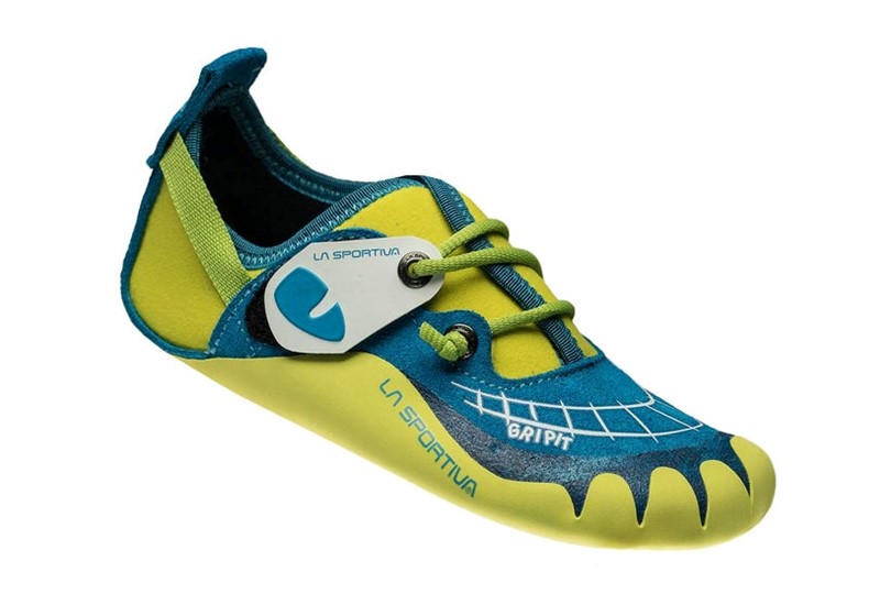 Custom fit climbing shoes that support children mobility and help to develop their skills in rock.