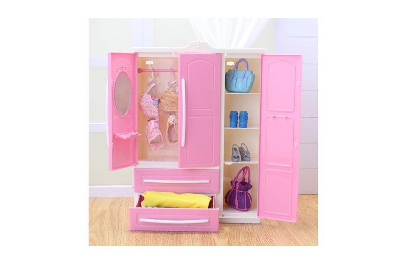 Mini and weight less pink doll closet with foldable hanger perfect for little girls.