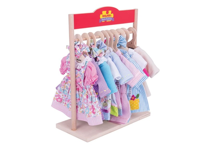 Mini fashionista wooden wardrobe to hang doll's outfit in any occasions.