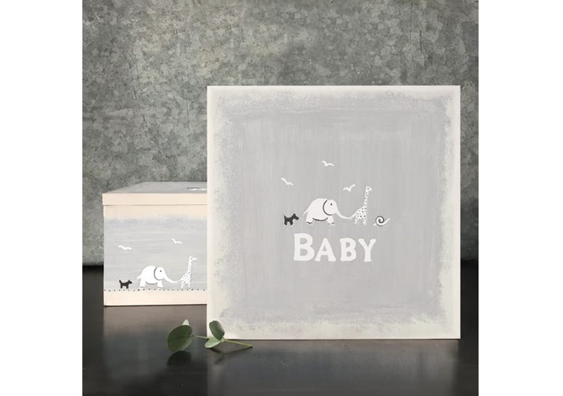 Lovely handcrafted of large memory box, perfect for keepsakes.