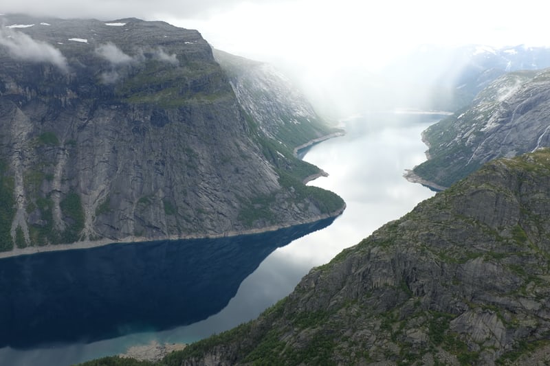 Norse surnames are heavily influenced by words like hill, valley, terrace, etc.