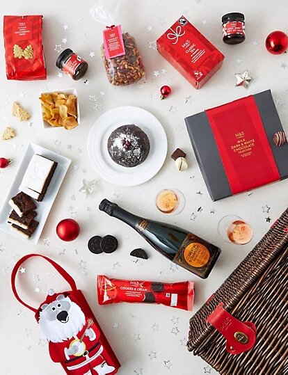 Classic Christmas Hamper with Fizz - Marks and Spencer.