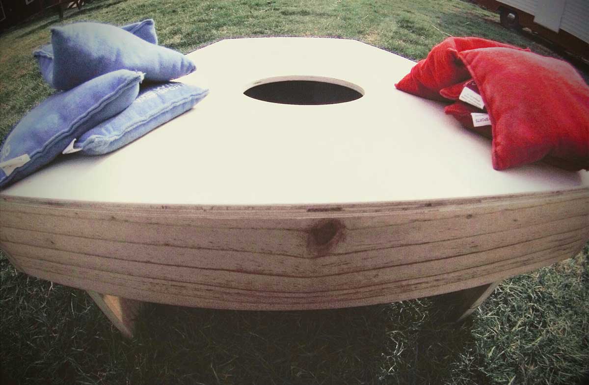 This list of funny cornhole names for the team will undoubtedly bring your team together.