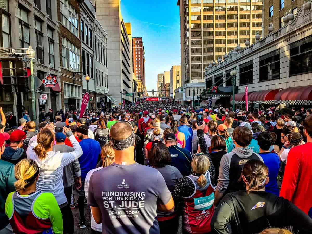 Many marathons are held for charity and these puns can lighten up the mood.