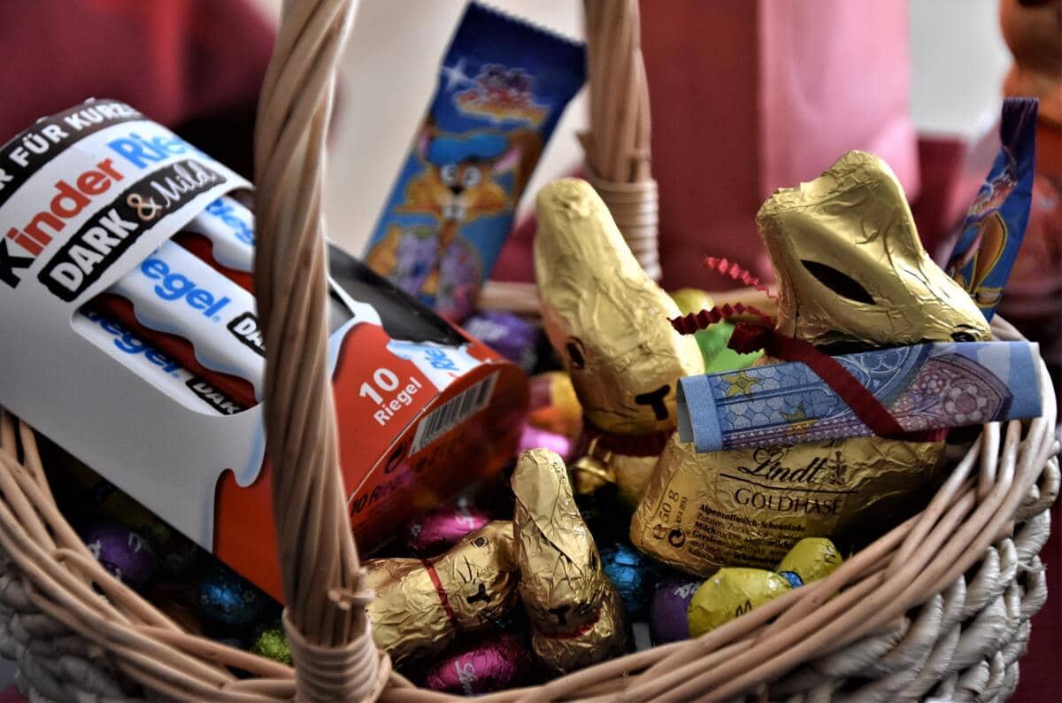 Chocolate bar, candy bar, almond joy, mint chocolate, and KitKat are great snack options!