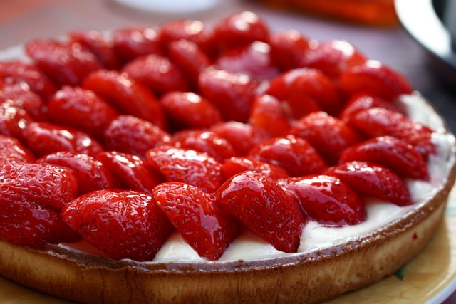 Fruity pies jokes make people full and happy