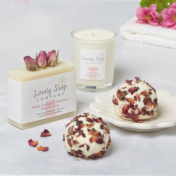 Pamper Me Aromatherapy Bath Gift Set - Lovely Soap Company.