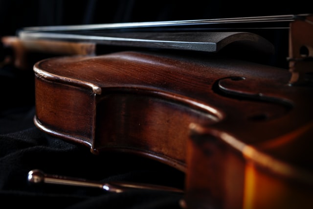 Violinists have a lot of jokes about them.