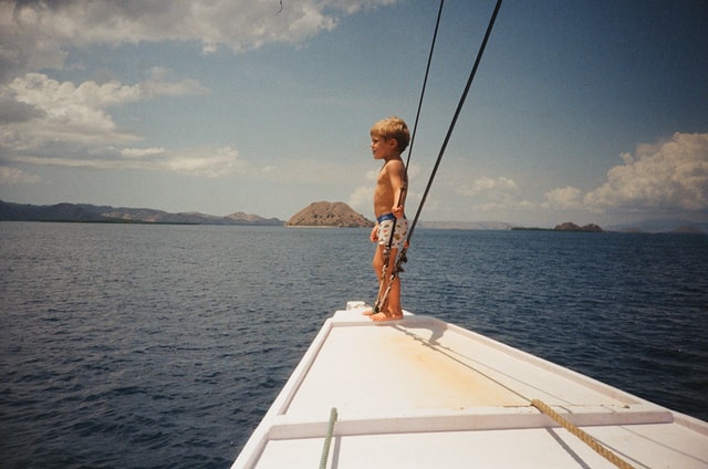 Boating jokes provides an anchor for a great laughter sail.