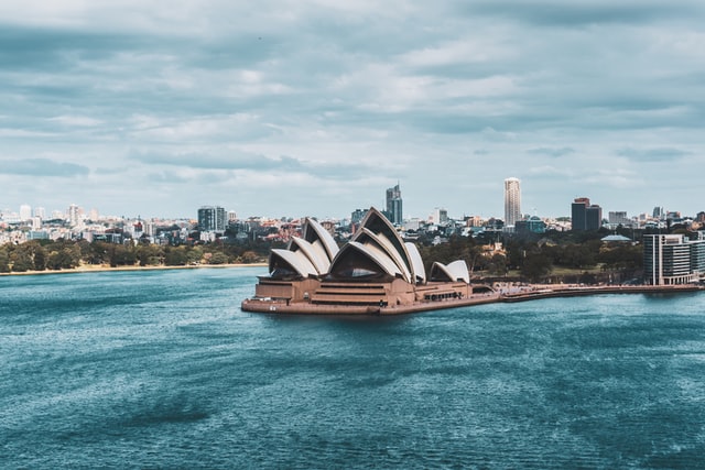 Which lotus shaped building is a multi-performing arts center located in New South Wales?
