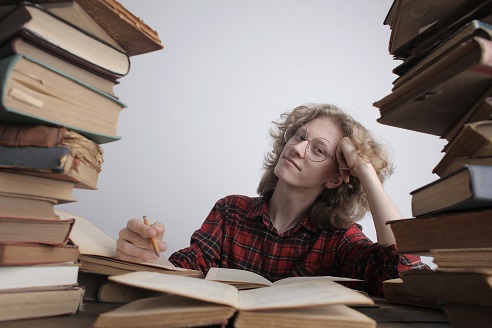 Book lovers can be both introverts and extroverts.
