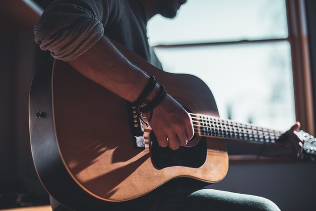 Do you know the answers to these classic country trivia questions?