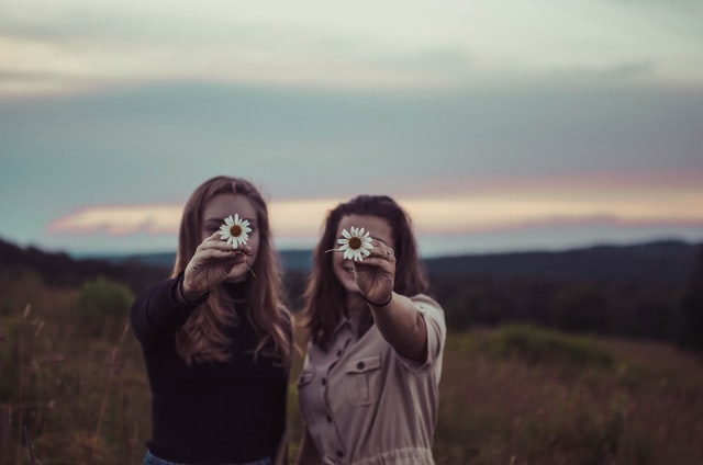 The relationship that they develop in this novel is something a lot of teenagers wish for.