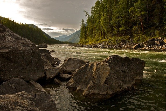 'A River Runs Through It' is a famous novel based on the Maclean family's story