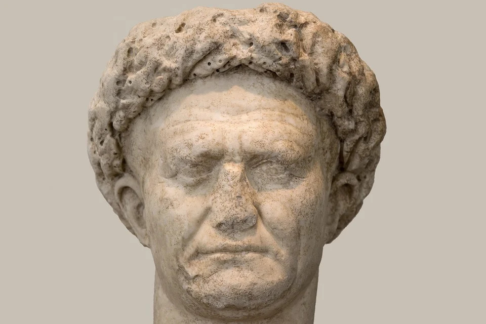 Most famous Horace quotes about love, life, and death.
