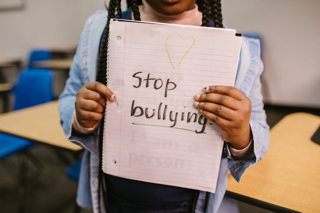 Patch Adams was a victim of bullying in his high school.