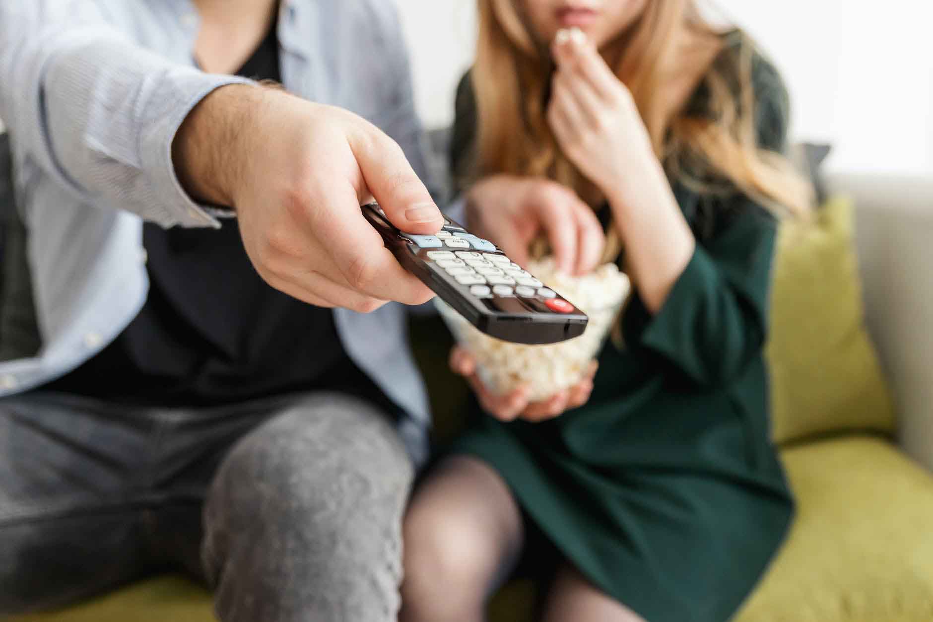 The 'That '70s Show' series focuses on the lives of a group of six teenage friends living in fictional Point Place, Wisconsin.
