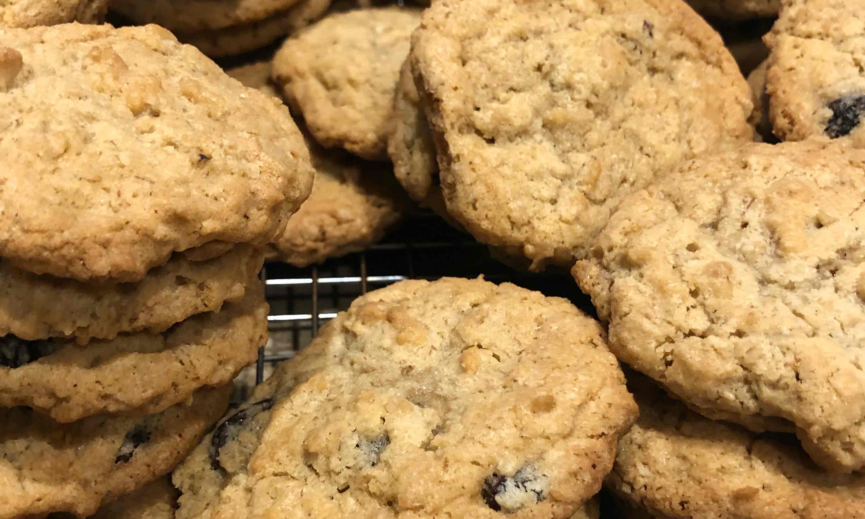 Granola Chocolate Chip Cookies
