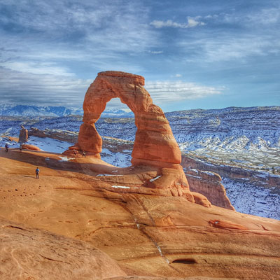 Properly exposed image of Delicate Arch in Utah.