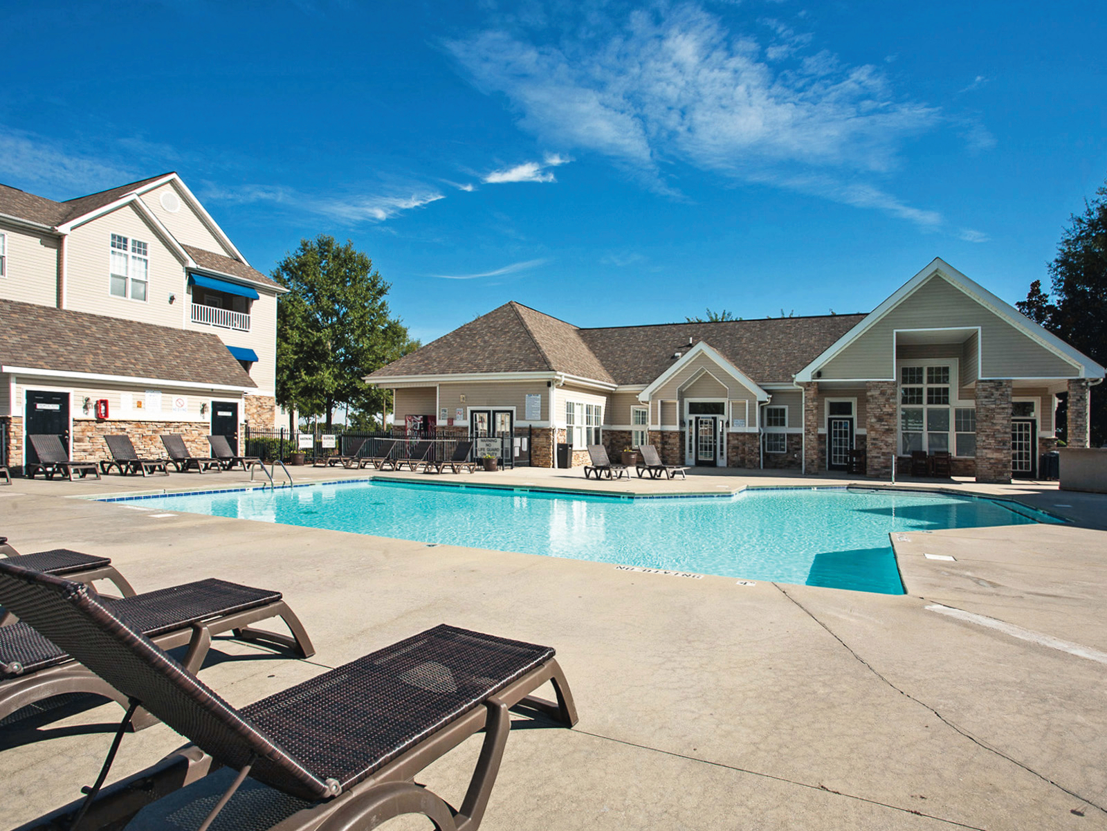 SandhurstApartmentManagement