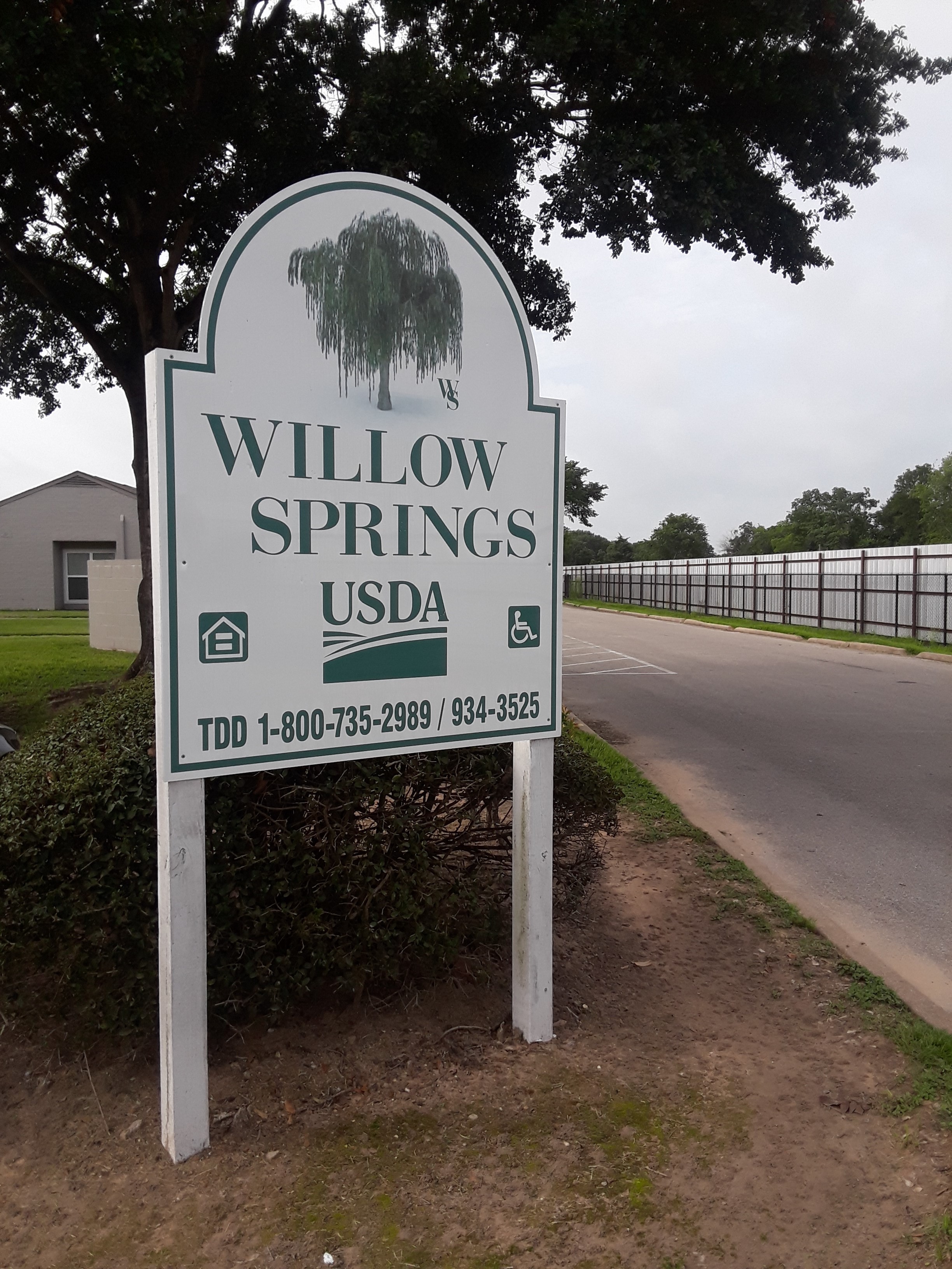 Willow Springs Apartments