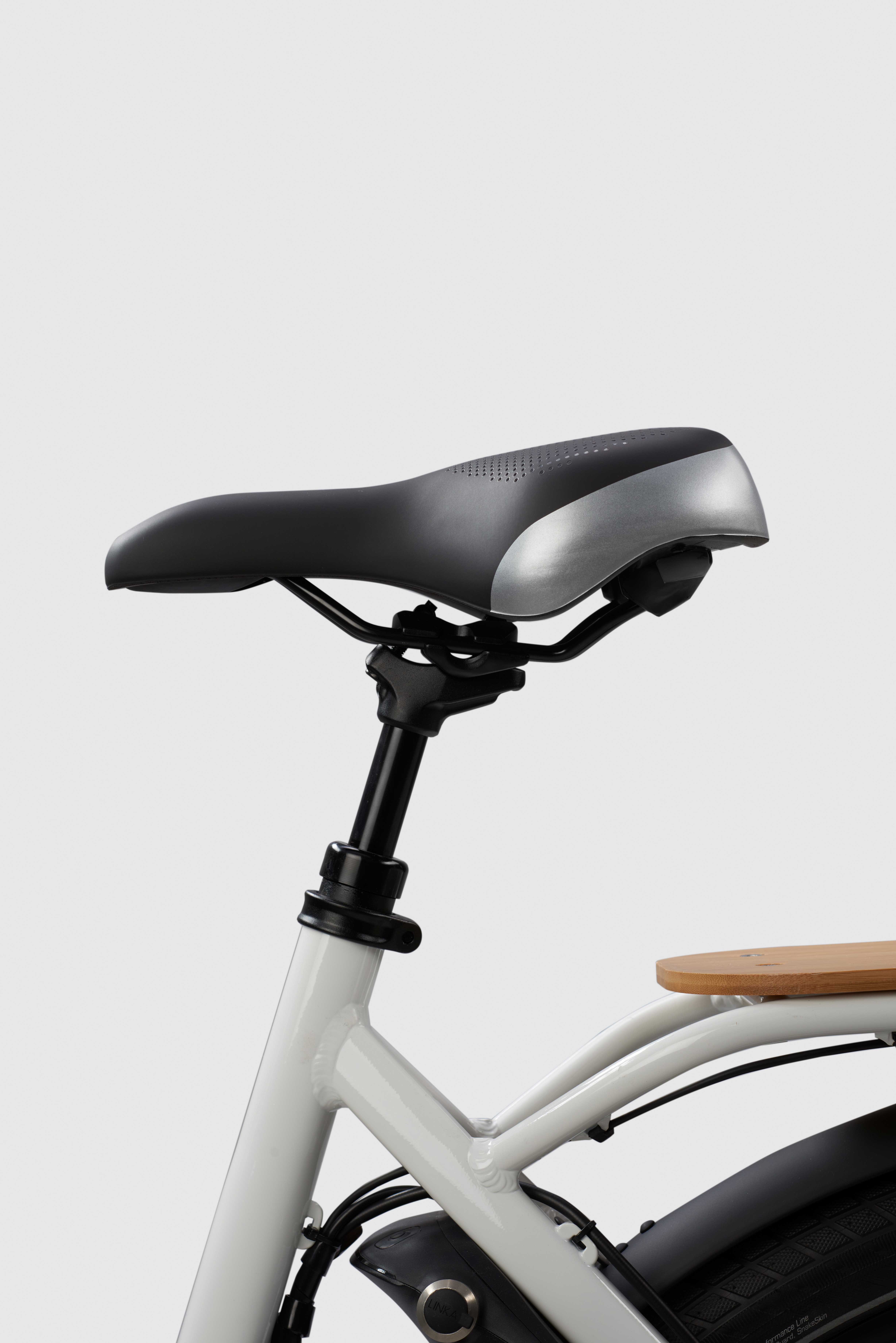 Ebikes Built for Couriers Partner of DoorDash Zoomo US