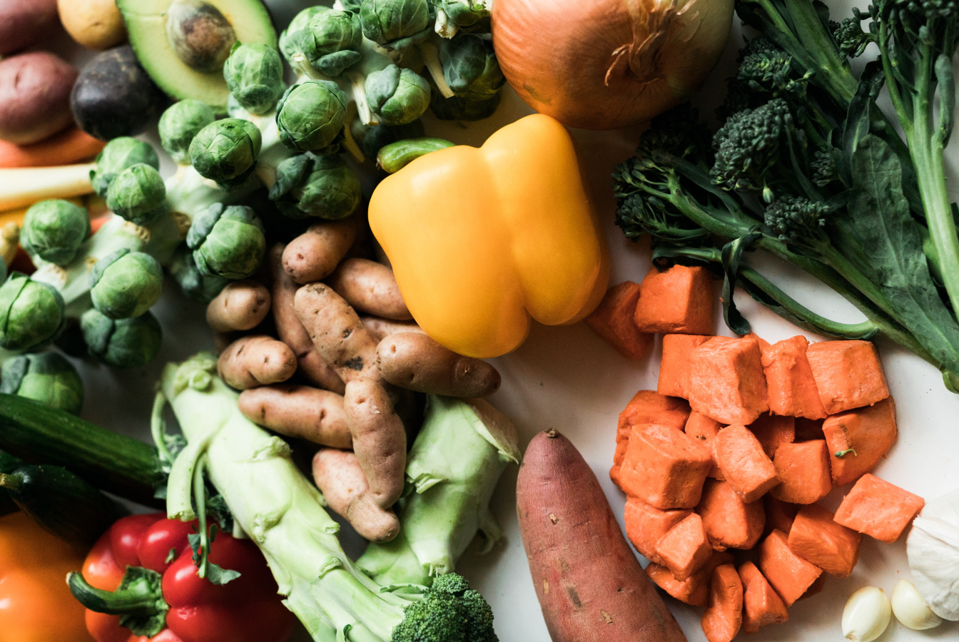 Yellow pepper, brussel sprouts, potatos, yams and broccoli, all low carbon food items.