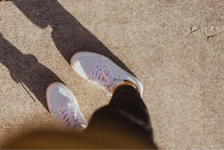 White climate neutral sneakers