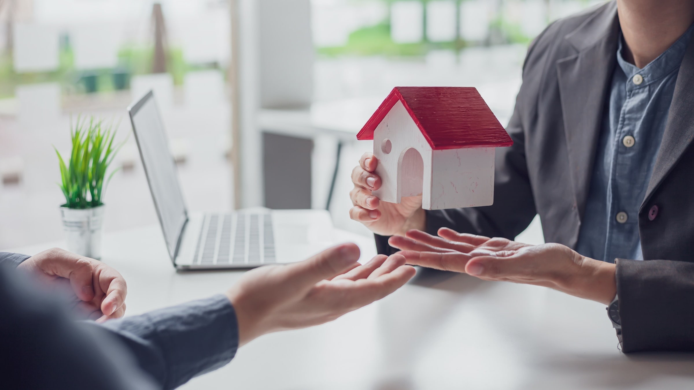 5 Best CRM for Real Estate in 2023 Twelverays Twelverays