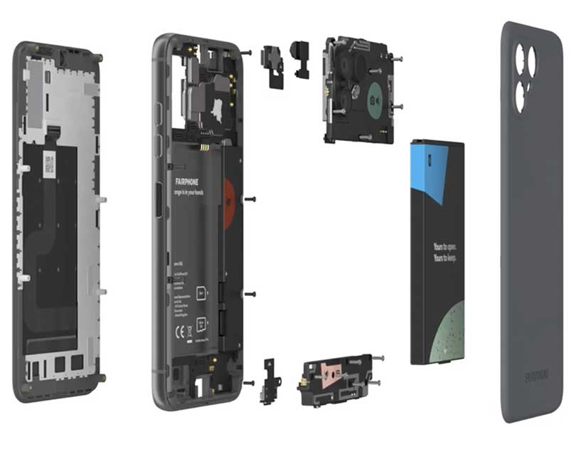 the process of assembling a fairphone