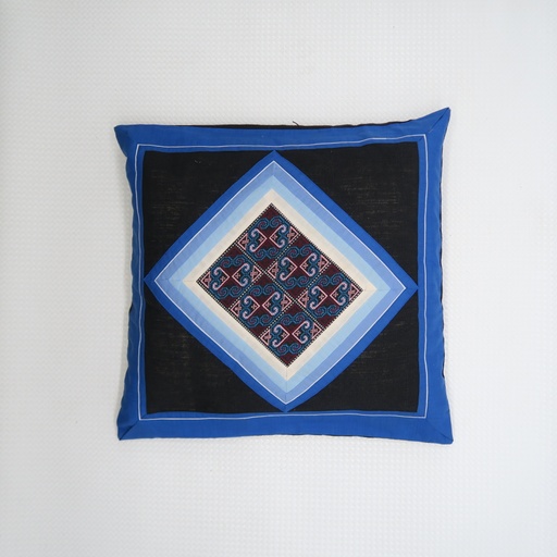 coussin motif géométrique