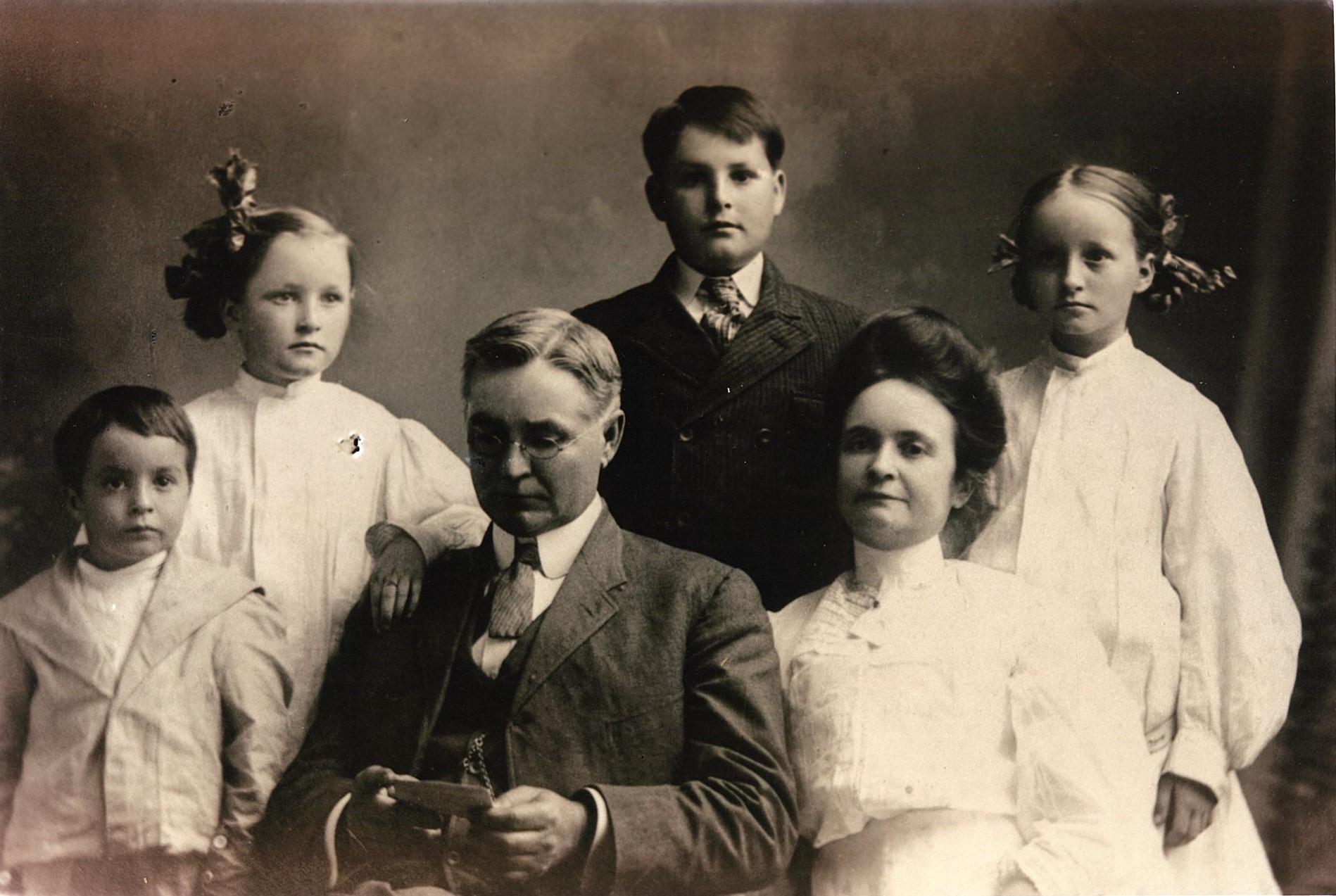 McKnight Family, ca. 1900s