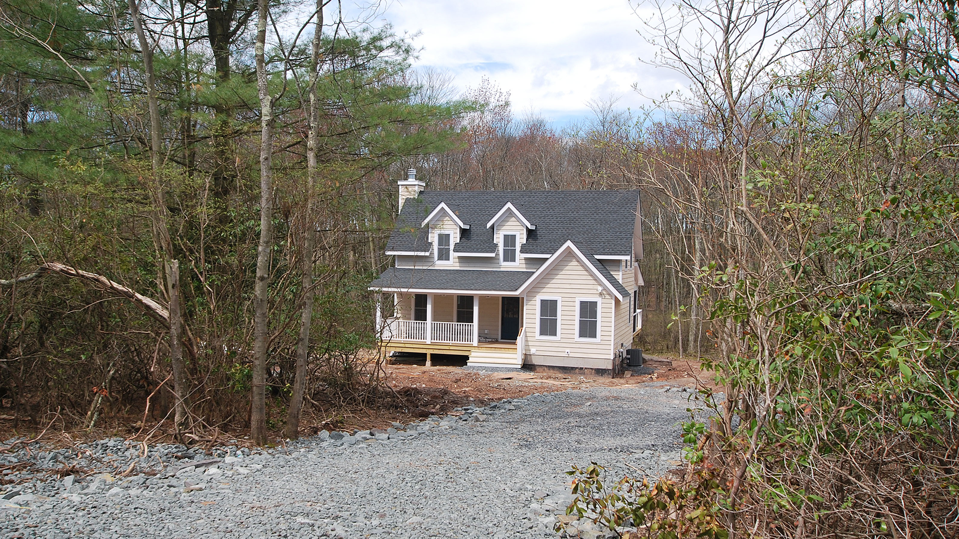 Farmhouse 41 / Bethel, NY Real Estate / Catskill Farms