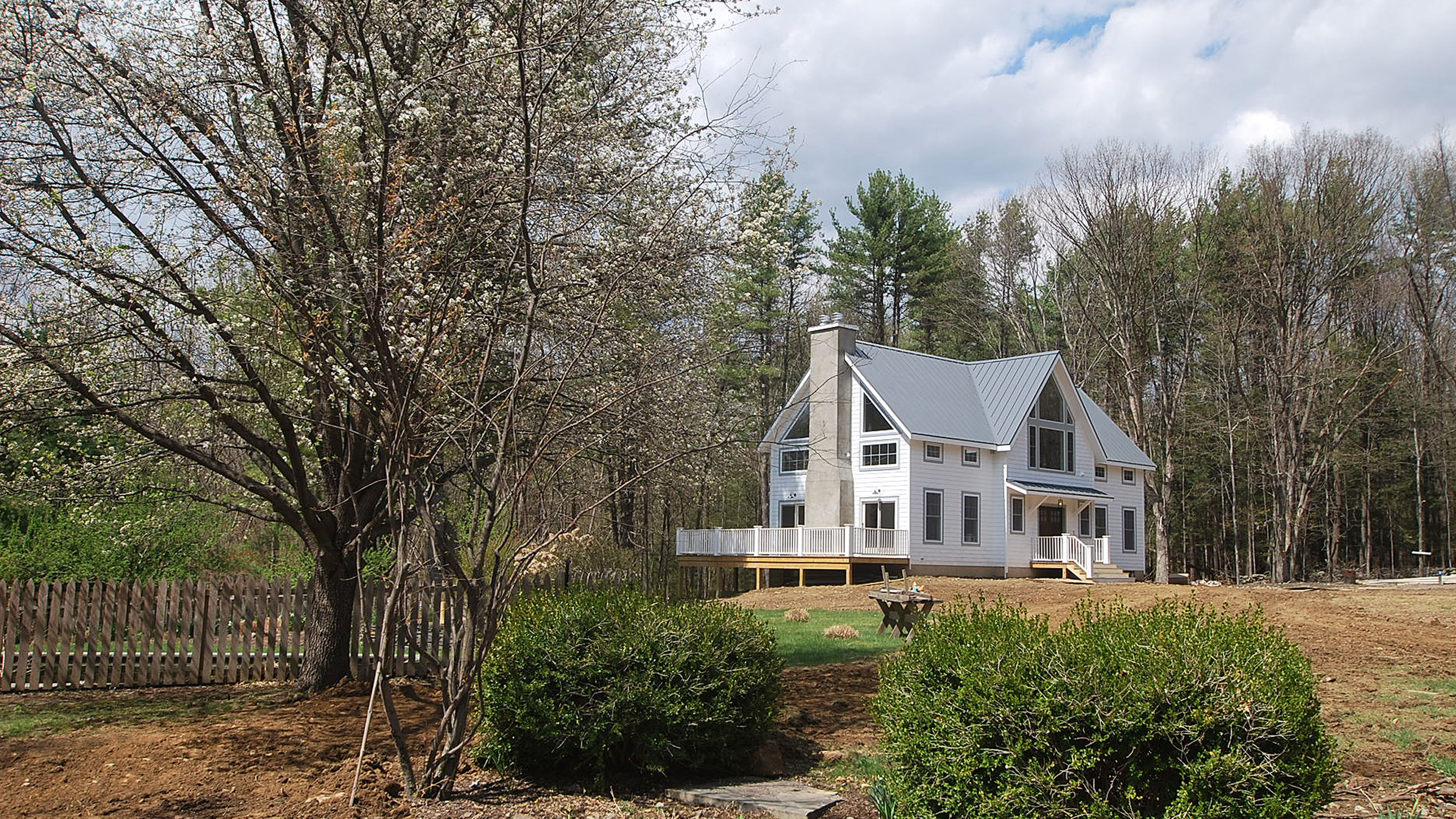 Stone Ridge Farmhouse / Stone Ridge, NY Real Estate / Catskill Farms