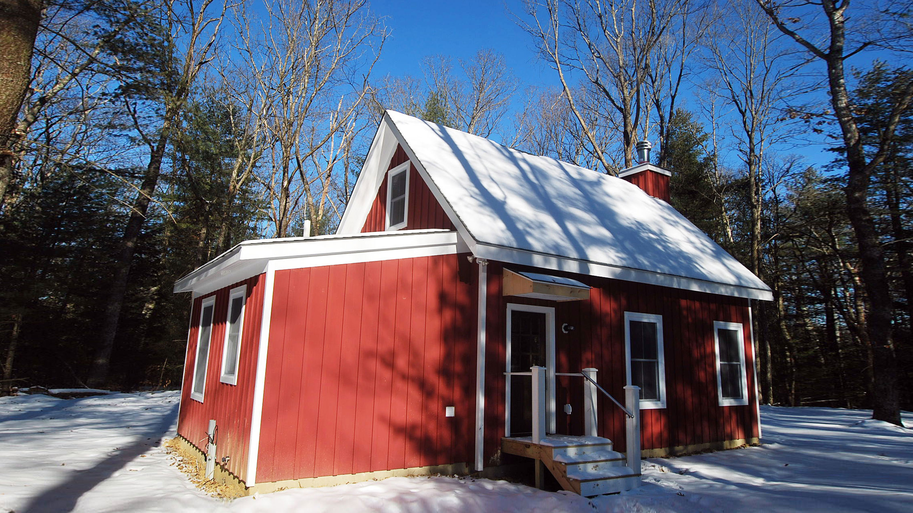 Mini Barn 01 / Barryville, NY Real Estate / Catskill Farms