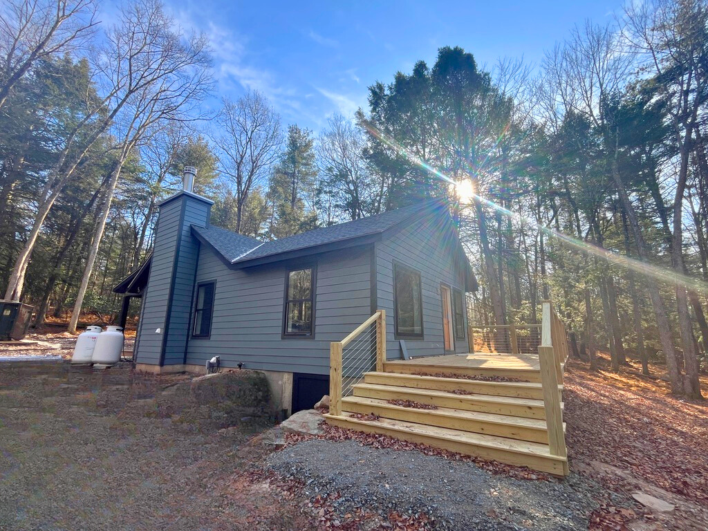 LR 16 Micro Cottage 6 / Narrowsburg Real Estate / Catskill Farms