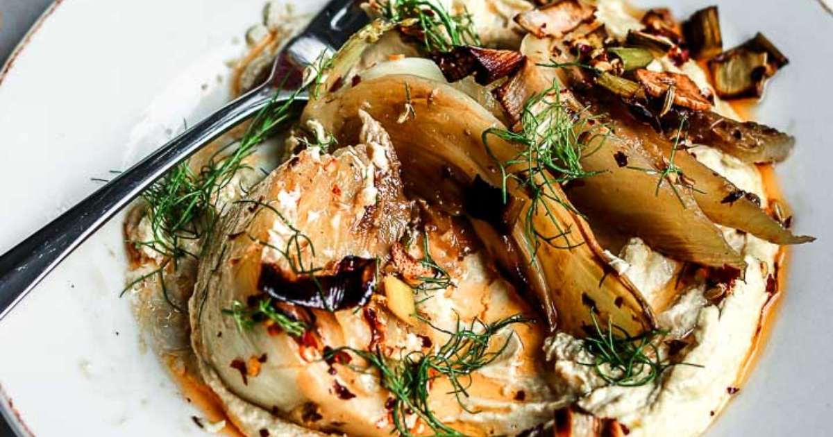 Braised Fennel with Crispy Charred Leeks and Chile-Fennel Oil-image
